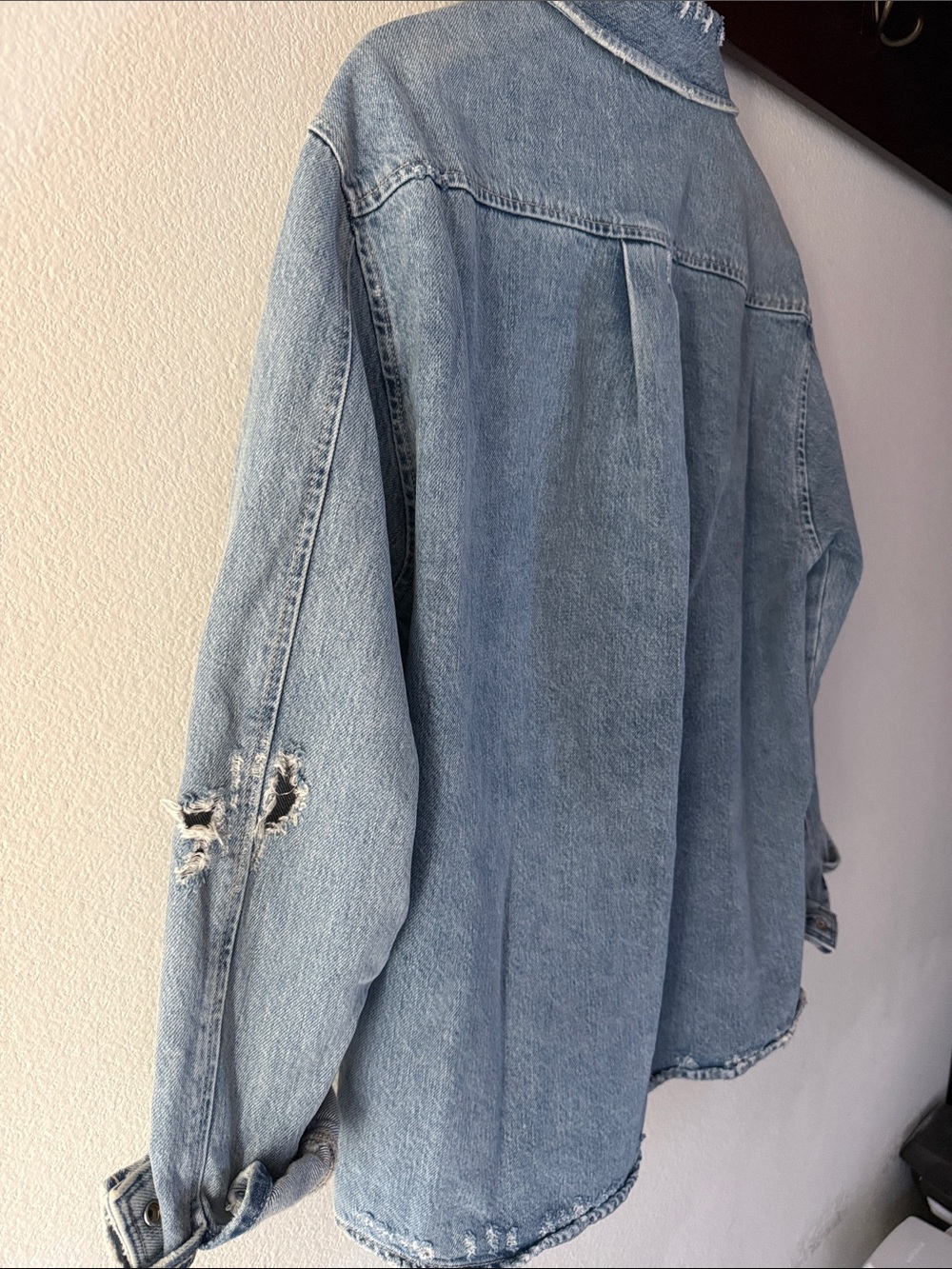 Frame Denim Light Blue Distressed Denim Shirt Jacket, Relaxed Fit, Unisex - Picture 7 of 13